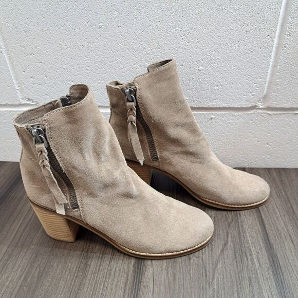 Dolce Vita Western Boots, Gray Ankle Suede Booties 3.5" Heel Women's Size 9.5M - Picture 2 of 8
